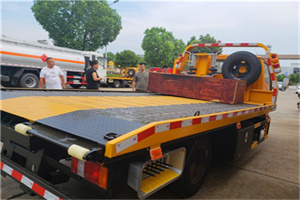 新河镇附近拖车电话号码服务