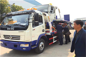 新河镇汽车道路救援拖车价格